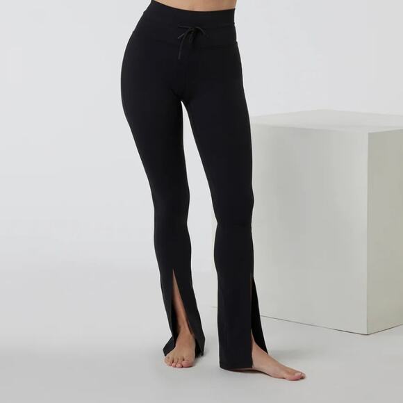 VUORI Daily Split Flare Pants - Yoga - Gym - Black - Size XL - Picture 2 of 9